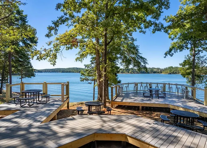 Dockside On Lake Hartwell Near Death Valley